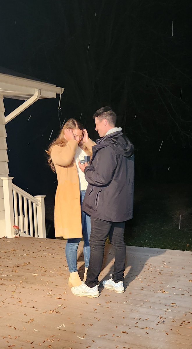 mariaaaa0204's tweet photo. HAPPY BIRTHDAY FIANCÉ!!! What a crazy year it’s been!! So much to celebrate!! I love doing life with you 💙💍🏈🌴🤩@CoachGerbino https://t.co/qNimQI3yEm