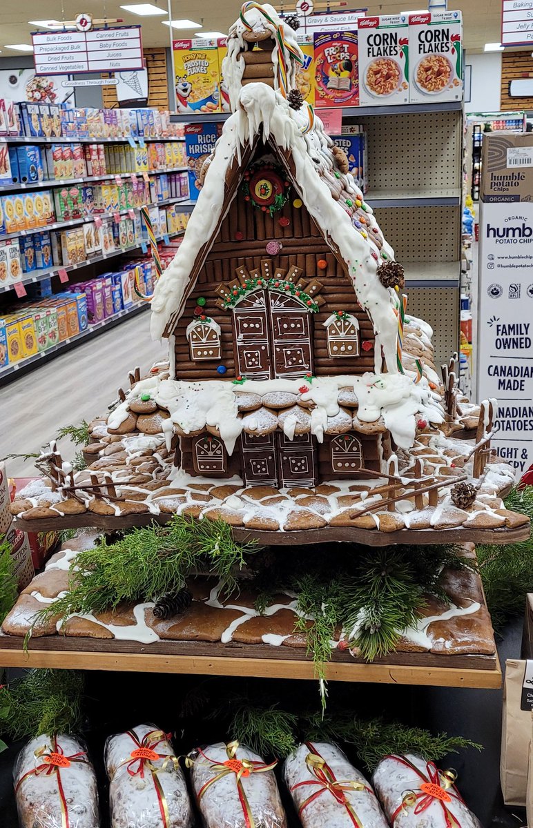 mrejohnstone's tweet image. Overheard at Gibsons' Supervalu a young girl to her mother who'd commented how good it smelled. "That's Edible." Gingerbread season has begun. #gingerbread