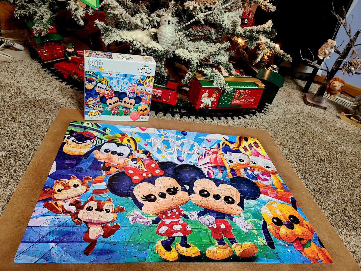 PezSundae's tweet image. Just finished my 3rd @OriginalFunko puzzle. These make for the perfect stocking stuffers! ❤️💚
#Funko 👑 #FunkoHoliday 🎄 #FunkoGames 🎲