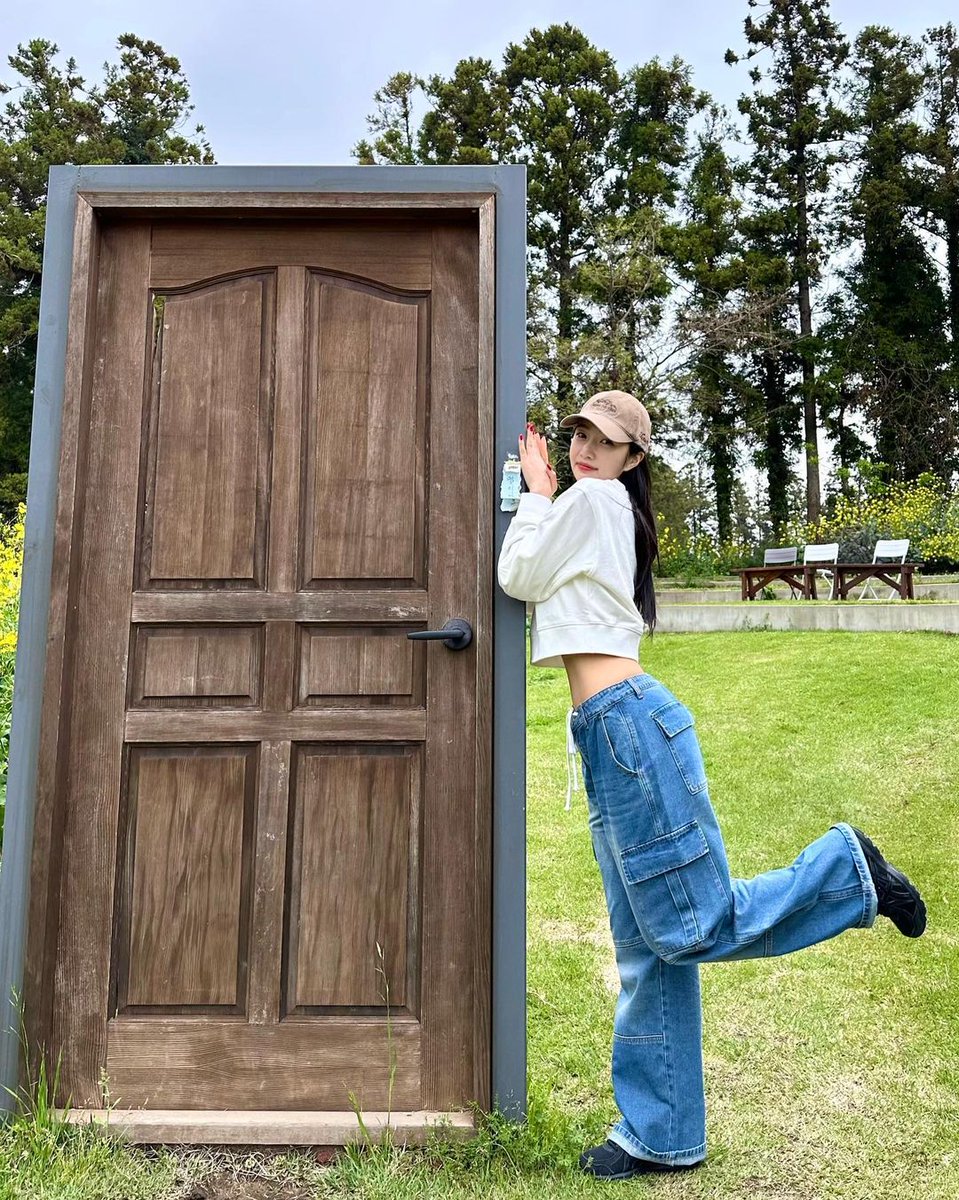 Pintu ajaib Doraemon 🚪