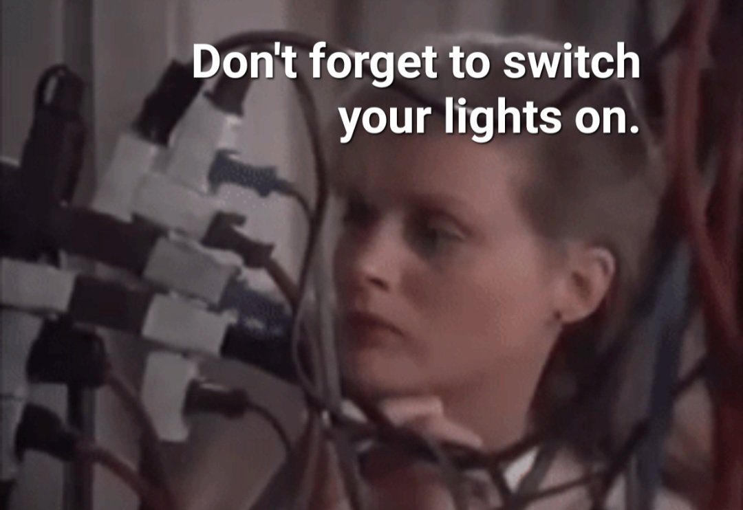 It's 7PM! ⏰️ If your lights are set on a timer, make sure you adjust the time with the days getting darker sooner. Switch on your lights 💡.🔐 Lock your car doors and remove valuables.
