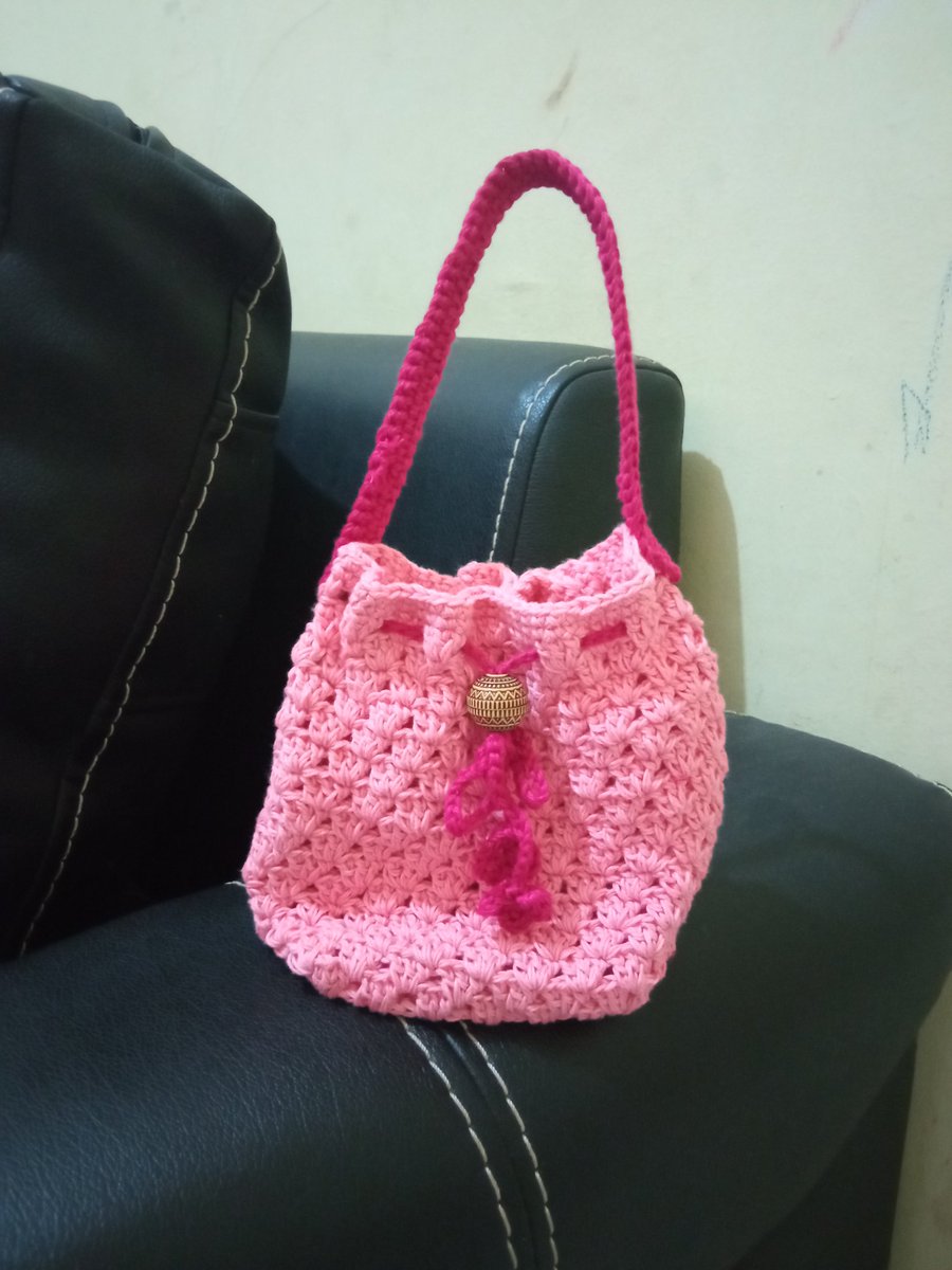 tas mukena rajut by. serba rajut Edwin🤗🤗🤗