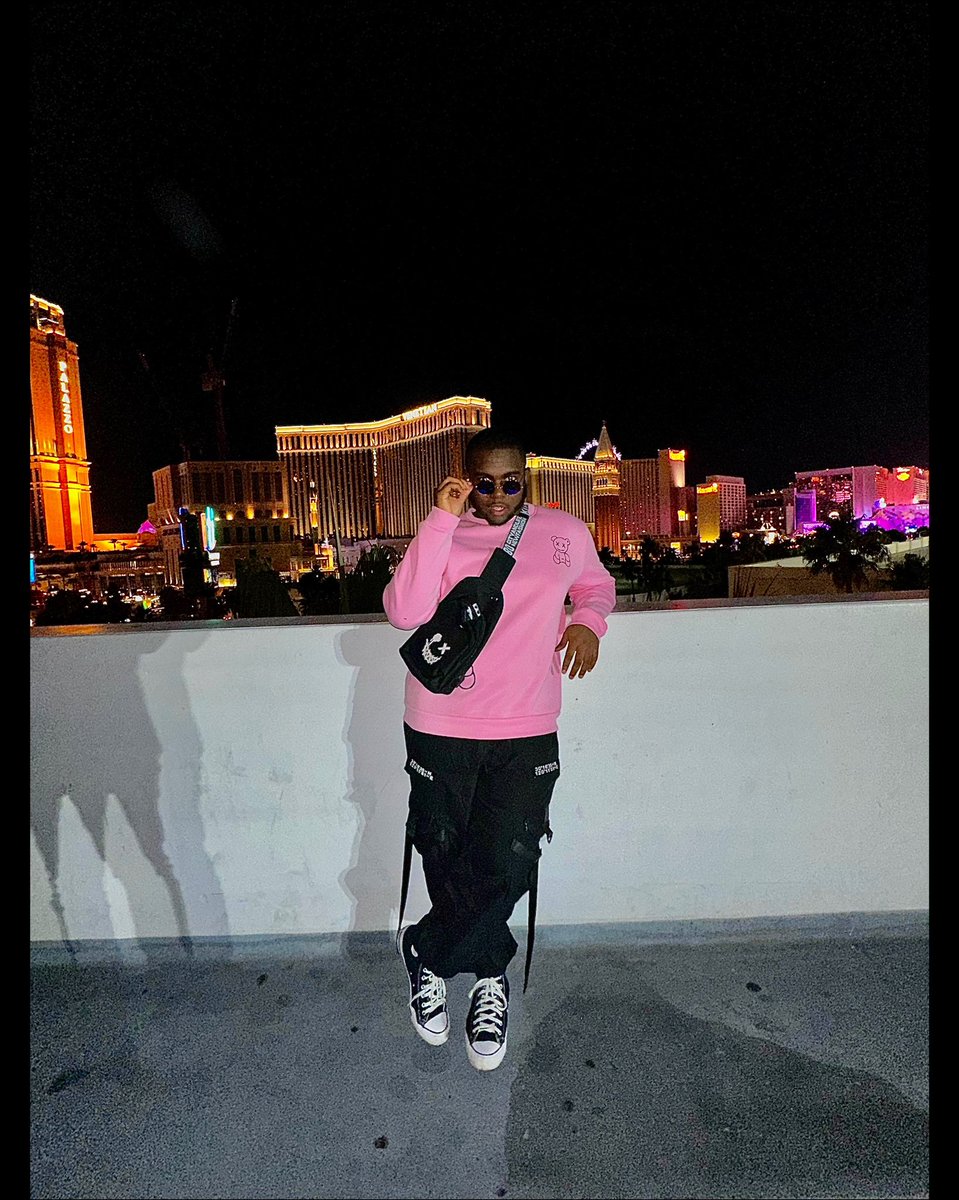 Dyemond6's tweet photo. best year of my life fr https://t.co/Jp05FxWaOn