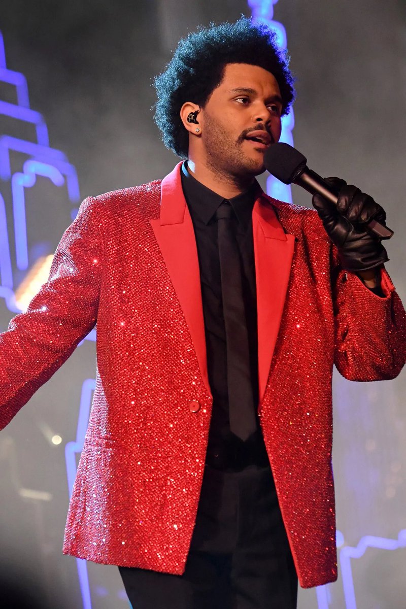 LamZykoss's tweet photo. The weeknd tendrá 3 estilos inspirados en estos outfits: 

#Fortnite #FortniteFestival https://t.co/ghnLfGQ2Xr