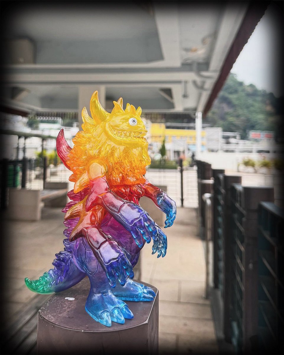 Songorr2's tweet photo. ⚡️🦖🤖👋🏻 Say Hi 👋🏻🤖🦖⚡️
🌟 The Best of My Rangeas SS 🦖
💙 ❤️ 💛 最喜歡四手造型的款式 💛 ❤️ 💙
#臣膠遊記 #songorrhiking #sofubi #t9g #ソフビ #rangeasjr #kaiju #sofibi #xt9g #softvinyl #dinosaur #rangeas #t9g_limited #designtoys #songorrstyle @xt9gx @t9g_limited @xtakujix https://t.co/8drxO07kDn
