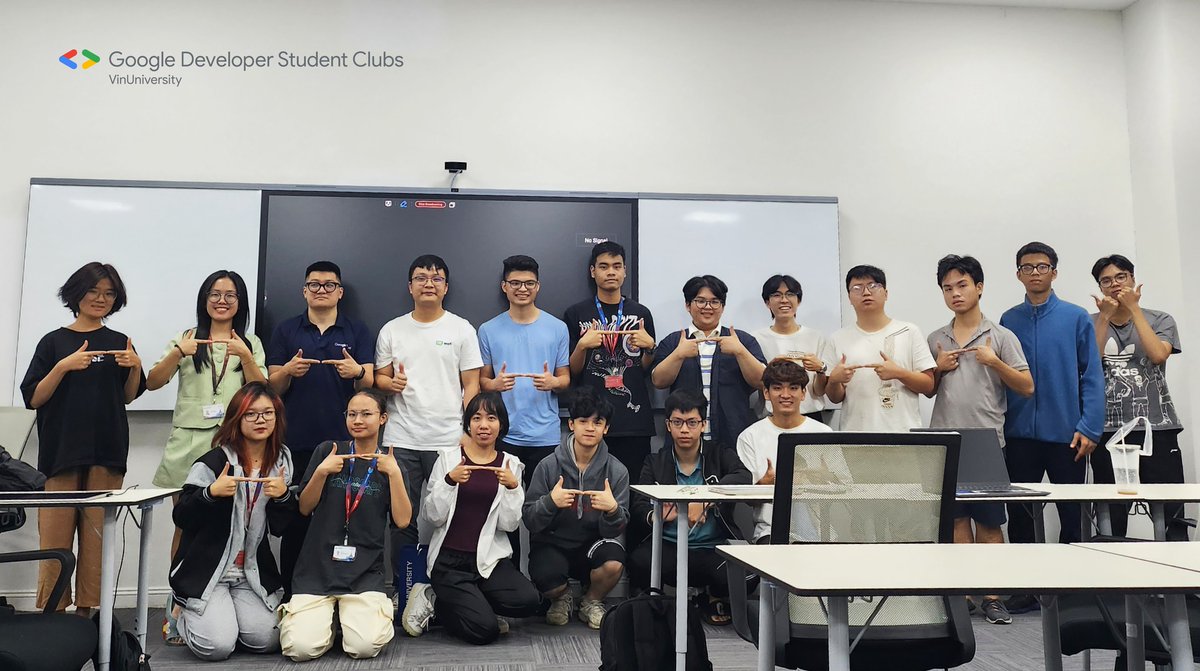 GDSC VINUNI WORKSHOP SERIES SESSION 2 
✨ On last Sunday, November 26, GDSC VinUni successfully organized season 2 in the workshop series with the leadership of two speakers: Mr. Huy Dang and Mr. Hai Truong. 
 #SolutionsChallenge #GoogleCloudPlatform #GoogleDeveloperExperts #SDGS