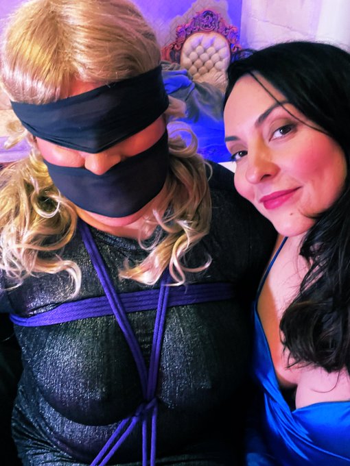 Today&rsquo;s shoot with Deanne went lovely. I love my bondage babes 💜 xoxo https://t.co/pE44VAQzHJ https://t