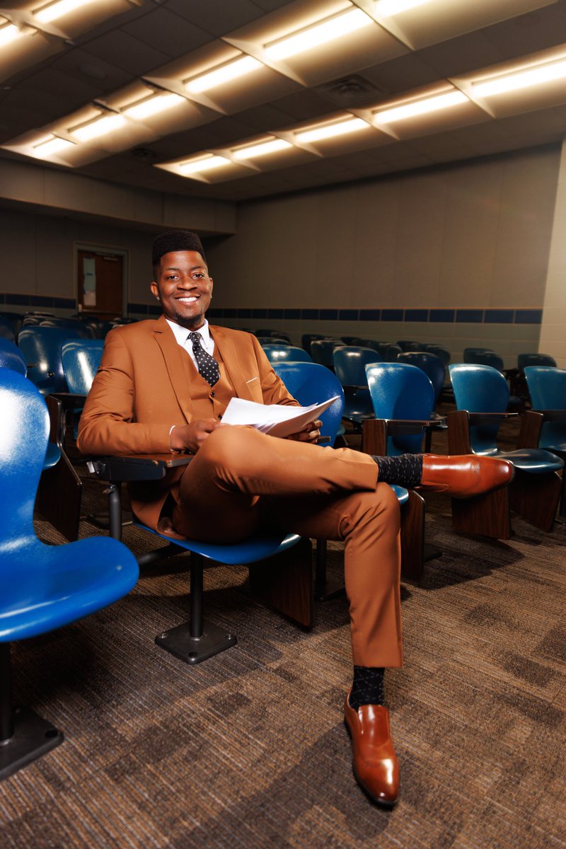 ______Lew's tweet image. I Just Wanna Say , I Wouldn’t Be Here Without God ! God Kept Me In His Arms Through Trials And Tribulations And I Am Forever Grateful . 
#IAmProofThatTheDevilCantBreakMe
#ChoosenOne
#FirstGenGrad
#FutureLawyer⚖️