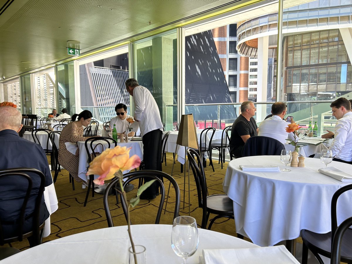 Long ago Jacksons on George was best known for a wild friday night out after work, now its matured into a Maurizio Terzini inspired bistro in the Sydney CBD. White table cloths and waiters dressed in white coats, why i could even be back in Milano! And the food…..Bravo Maurizio!