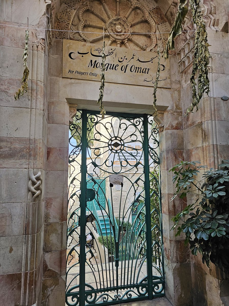 hamsharino's tweet photo. #ثريد عن مسجد عمر بن الخطاب في #القدس

 #فلسطين #القدس_لنا #الاقصى  #المسجد_الأقصى #Thread  #alaqsa https://t.co/rTbBKxFhOl