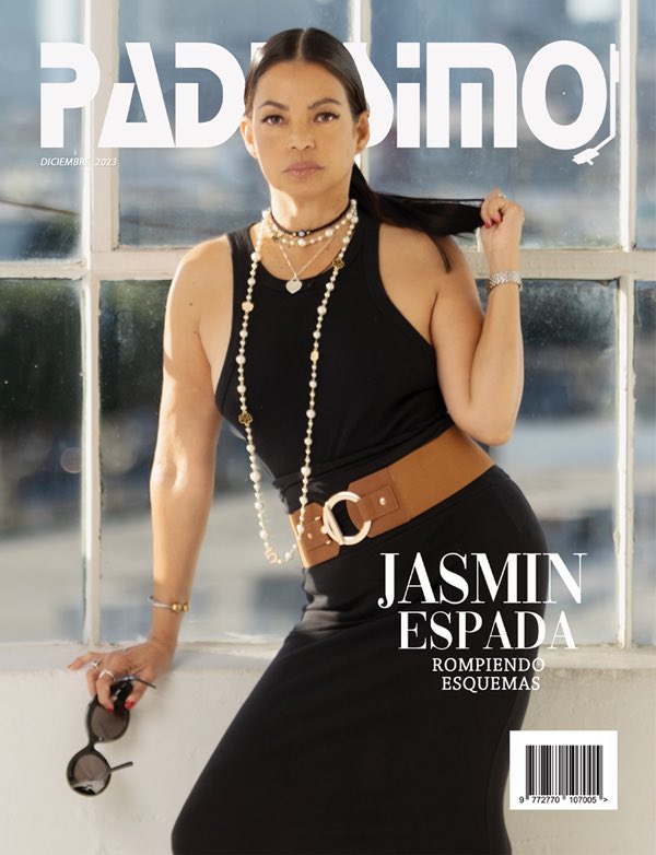 PadrisimoMag's tweet image. Award-winning publicist Jasmin Espada graces our magazine cover this month in celebration of 20 years of Espada PR! 

👉 padrisimomagazine.com