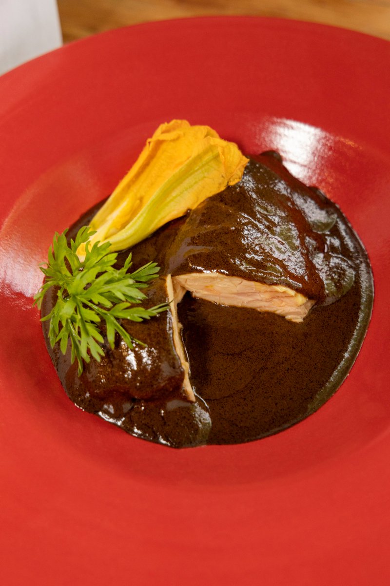 Si aún no has probado los moles de Azul Restaurantes es momento de que visites azul.rest para realizar tu reserva en Azulísimo.