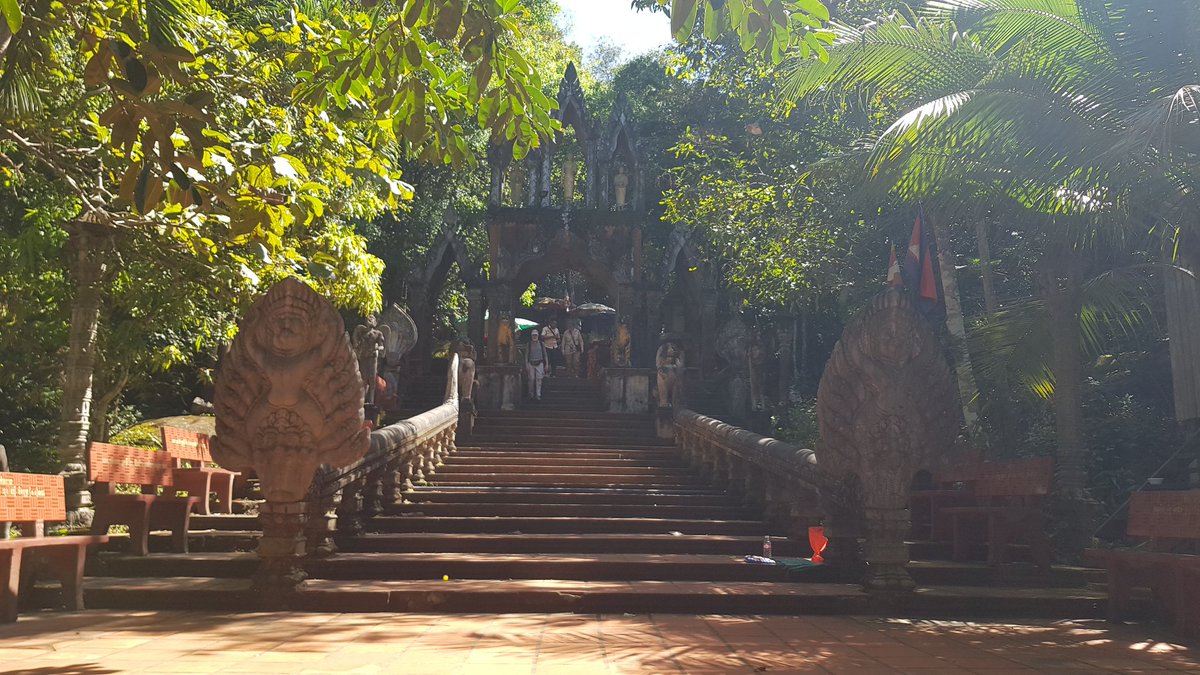 KhmerJourneys's tweet photo. Preah Ang Thom Pagoda is a sacred temple located on Kulen Mountain in Siem Reap, Cambodia. The temple is known for its giant reclining Buddha statue, which is carved into a sandstone boulder in 16th Century and the site is a popular pilgrimage destination for the country. https://t.co/A9Ck4VpIm2