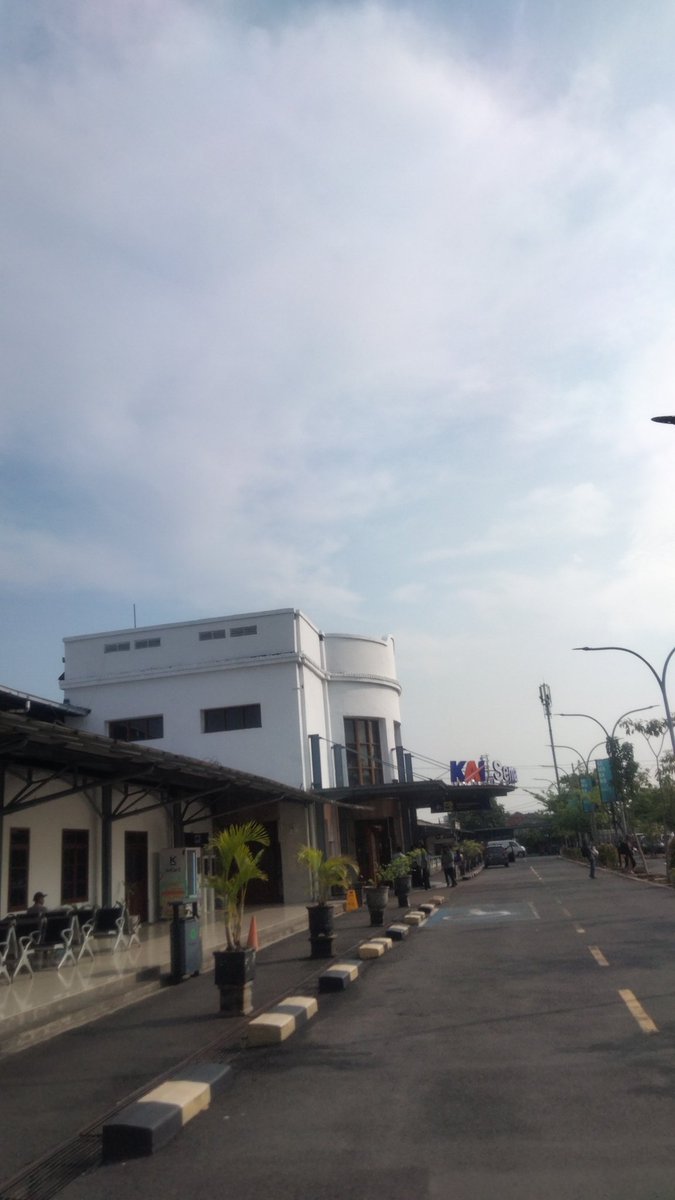 boexspres's tweet photo. Anjirlah ga kuat sama cuaca Semarang #gaysemarang https://t.co/NhUcH4pKw7