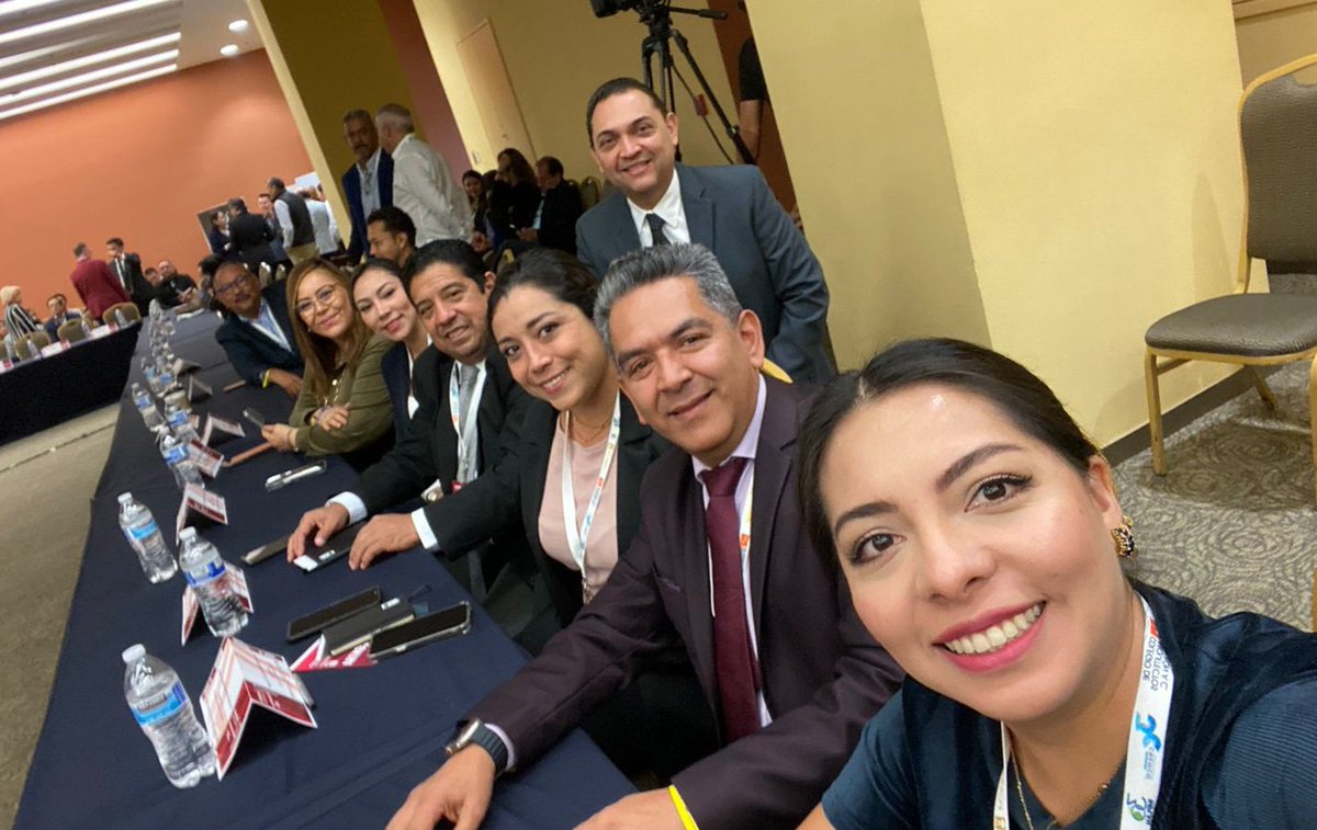 BedranRuiz's tweet photo. Día de #AsambleaNacional114 poniéndonos al corriente en los temas gremiales de los Colegios Federados!😉☘️
#SomosFCARM 😊 https://t.co/cL4bXirtTn