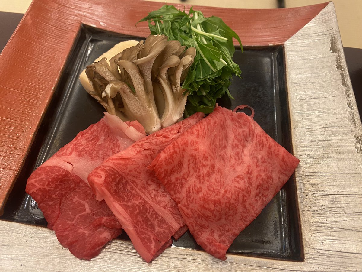 asnhykrm's tweet photo. 週末は有馬温泉♨️
いい宿に美味しいお食事で大満足🥰

出張だと寝るだけだしなんでもいいやと思うけど、やっぱり旅行は良いところに泊まれるの幸🐣💕

なんやかんや有馬温泉も初めてで12月良い幕開けが出来ました🥳 https://t.co/6N1mpOYkkW