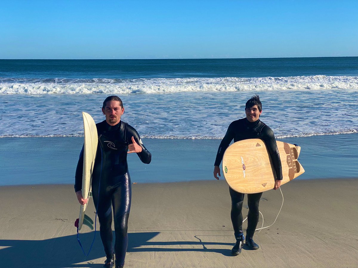AdventuRecovery's tweet photo. A recent #surf day for the team πββοΈππΎββοΈππΎ#arcrew #teamlove https://t.co/QS2umD7Ccx