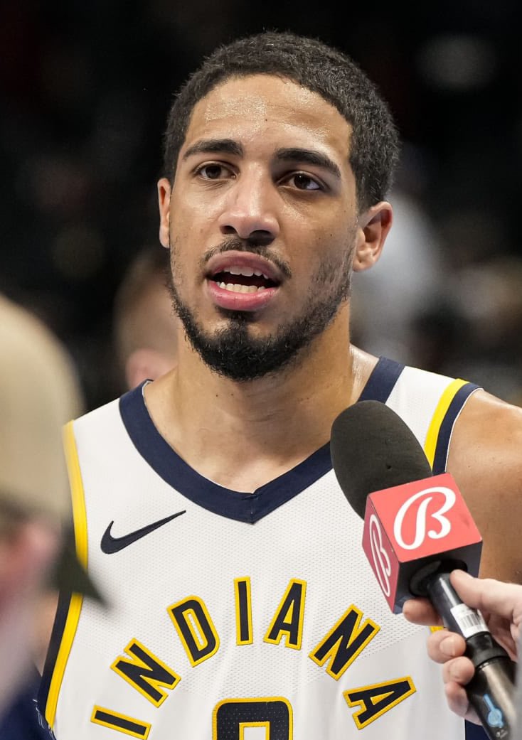 TheHoopCentral's tweet photo. Tyrese Haliburton over the last 6 Games:

37 PTS, 16 AST, 5 REB
33 PTS, 16 AST, 3 REB
26 PTS, 10 AST, 2 REB
33 PTS, 9 AST, 2 REB
44 PTS, 10 AST, 2 REB
26 PTS, 13 AST, 10 REB

SUPERSTAR https://t.co/R63SL8tHey