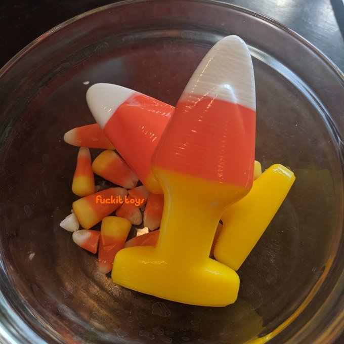 Fall to winter SW twitter is watching things go from the Candy Corn buttplug to the Candy Cane Dildo
