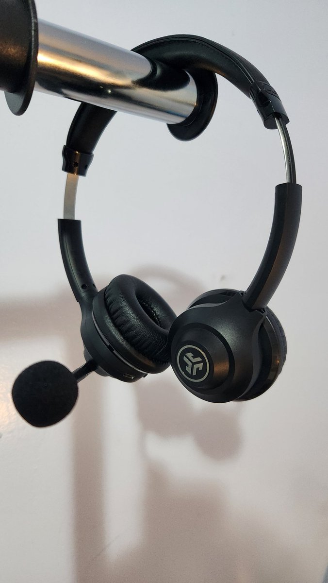 RonOsbourne's tweet image. #GoWork earpads, not good! Replaced with these, better highs AND lows!! $7.99 @amazon with TWO mic wind screens that fit snug, ASIN# B09TZWGVB5 . No more hurt on the tragus (ear).