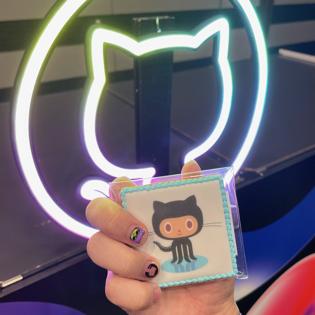 0xjj_official's tweet image. ネイルした💅 #githubuniverse