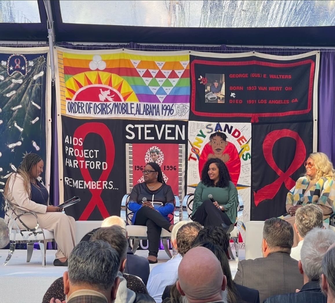 aria sa’id (@femmekween) on Twitter photo :: it was an honor to commemorate World AIDS Day with the <a href="/aids_memorial/">National AIDS Memorial</a> and joining an incredible panel of thought leaders on bodily autonomy.
❤️🏳️⚧️ :: it was an honor to commemorate World AIDS Day with the <a href="/aids_memorial/">National AIDS Memorial</a> and joining an incredible panel of thought leaders on bodily autonomy.
❤️🏳️⚧️