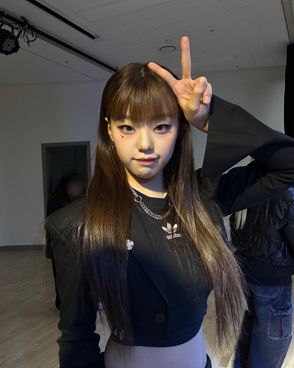 Lapillus_twt's tweet photo. AAA 빨리 가고싶다 🤍
열심히 연습중 •••🤍

AAA, I can't wait to go there 
Practicing hard ••• 

#Lapillus #라필루스 #Haeun #하은 https://t.co/Gm4dJsdLII