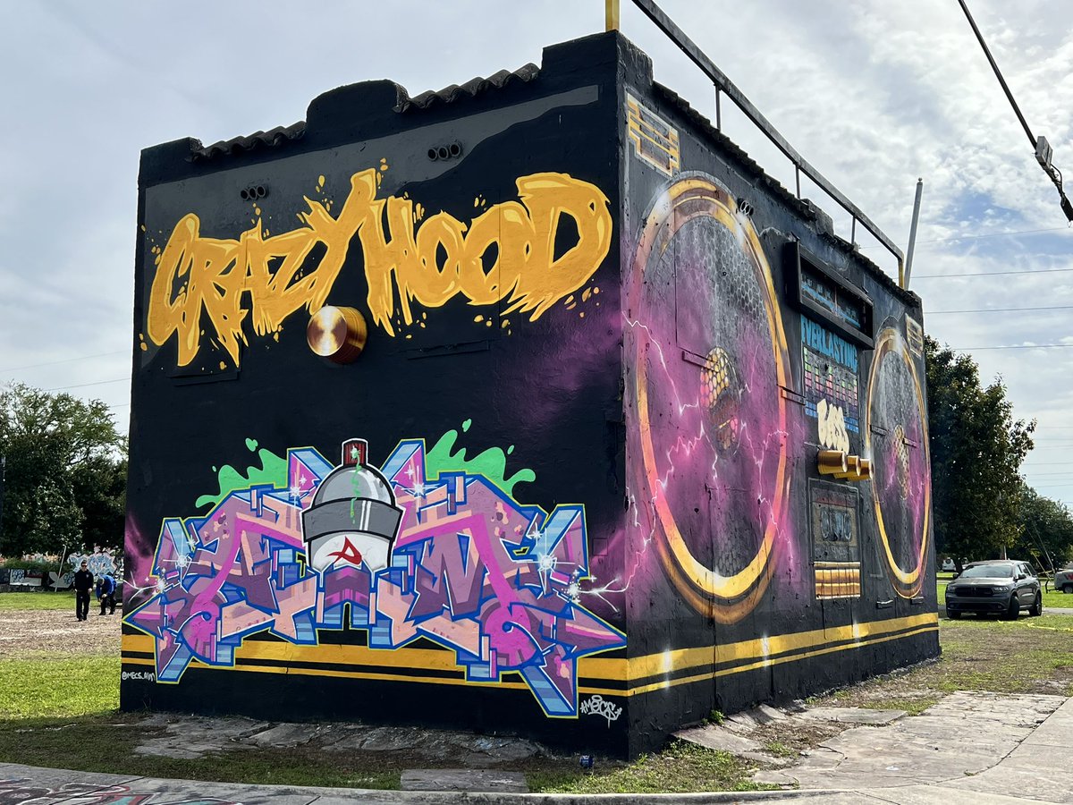 djEFN's tweet photo. It’s an incredible honor that my bro @Treksix included us on his iconic #everlastingbass landmark!!! Thank you 🙏🏼 #chp30 #crazyhood #dadecounty #miami #drinkchamps #wynwood #wynwoodboombox #boombox #monstermusic #monsterenergy https://t.co/0aOmcsb4MZ