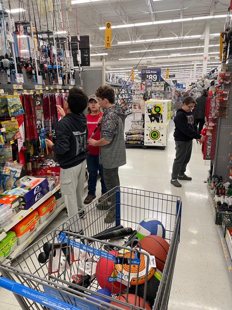 GreendaleLCSC's tweet photo. Check out this haul!   Builders Club had fun getting donations for Toys for Tots
#LawrenceburgLegacy #LburgHOPE #LburgUnity.  Go Tigers! https://t.co/RHxFeOUgbf