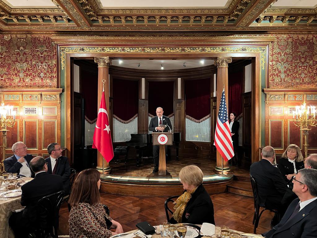 23. Senelik Transatlantik Forum için bulunduğumuz Amerika’da Washington
Büyükelçimiz Sn Murat Mercan Beyin NATO PA heyetimiz onuruna verdiği resepsiyonda biraraya geldik. 

Sn Büyükelçimize müstesna ev sahipliği için teşekkürlerimizi sunuyoruz… 

@TurkishEmbassy