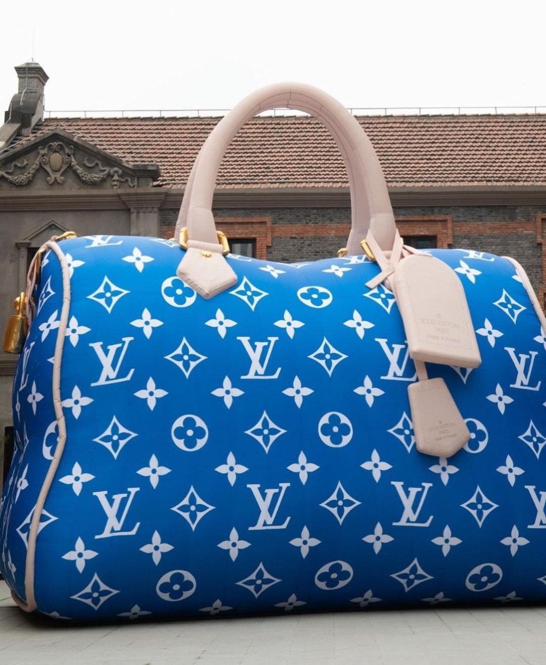 Speedy giant deals louis vuitton