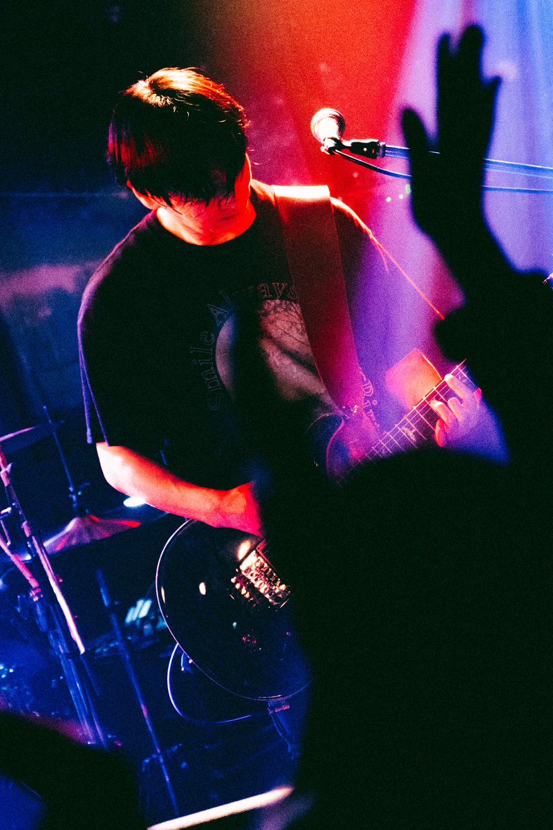gt_theodore's tweet photo. 一緒にコールやジャンプして盛り上げてくださった優しいお客さま達のおかげで、ファーストライブ無事大成功!!📣
出演者のみなさまお疲れ様でした
ご来場下さったみなさま、ありがとうございました!
素敵な写真ありがとうございます🙋♀️
📸by @_____mm30
#ulysses #naveyfloor #liveshower #ライブ https://t.co/3xLVQ43gRf