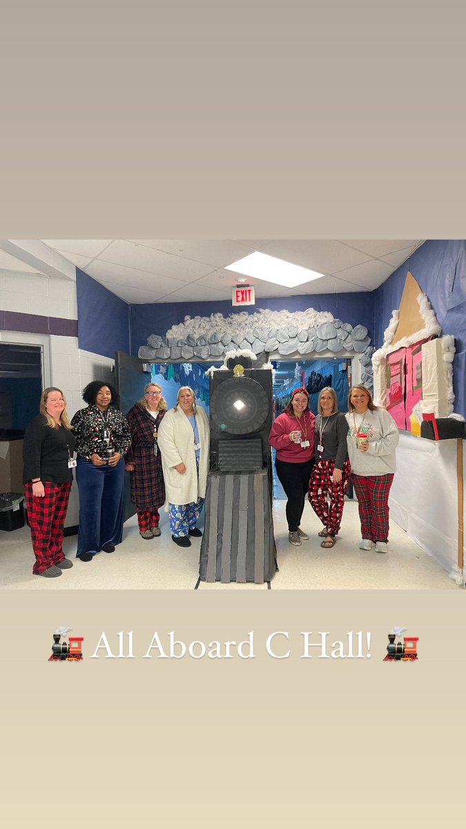 All Aboard C hall! 🚂@dchsjaguars #halldecor #allaboard #polarexpress #gdtbaj