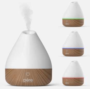 zephshe's tweet image. isn't it kind of weird that all girl electronics are white and all boy electronics are black