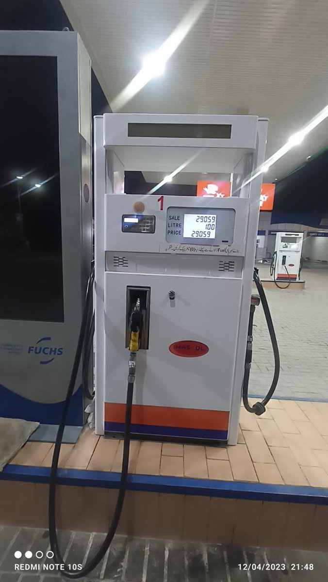 LDICTOfficial's tweet photo. Teams of Labour Department ICT inspected multiple petrol pumps across Islamabad. 14 nozzles sealed on account of short measure. Violations will be penalised in accordance with the Weights and Measures Act 1975 and Rules made thereunder.  @dcislamabad @ccislamabad https://t.co/dMlUQyN783