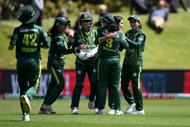ChangeofPace414's tweet photo. Put the win on every news channel’s headlines. Talk about it in every morning show today. Get the girls on TV for interviews. Keep talking about this achievement on social media.

This is the first Asian side to win a T20 series in New Zealand. This is huge. 

#NZvPAK https://t.co/MWQHKWiKrS