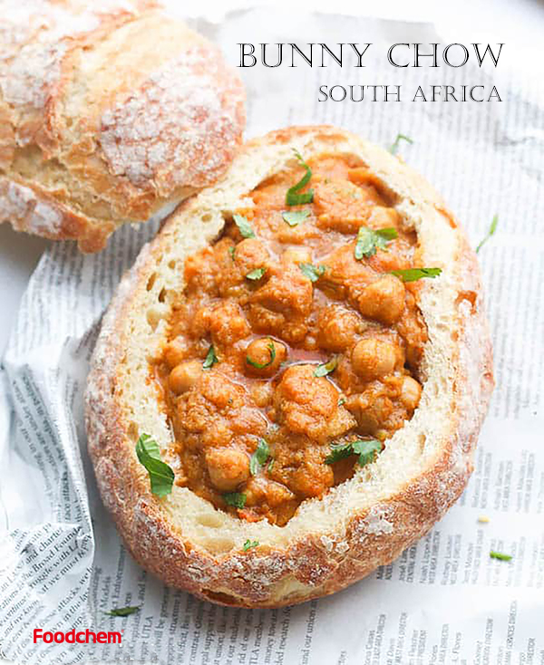 2/2
is traditionally eaten by hand 👐, is also usually accompanied by a side of salad made up of grated carrots, onion, and chili 🥕🌶️. #BunnyChow #SouthAfricanCuisine #StreetFoodDelight