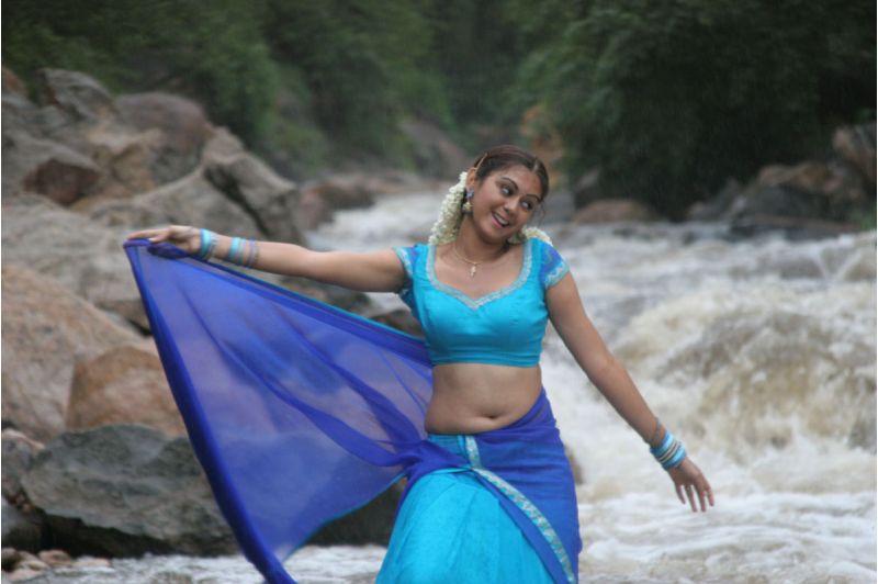 GAjlSe3W4AAi8Vn?format=jpg&name=900x900