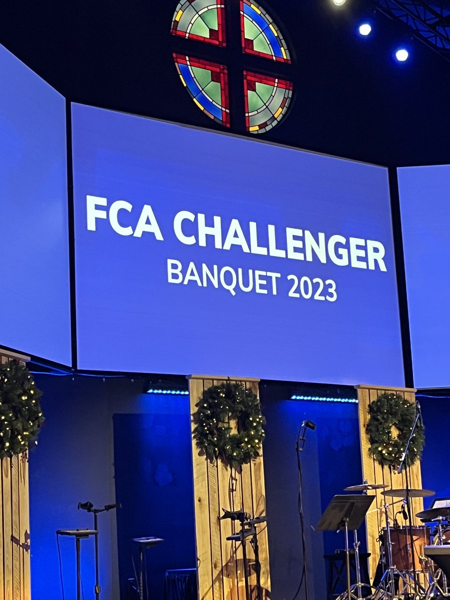 ⁦@CoachKNobles⁩ was the guess speaker for this year’s 2023 Pensacola FCA Challenger Banquet. This tradition started in 1968 with Hall of Fame player, Gale Sayers as their 1st guess speaker. A special thank you to the 1st Baptist Church of Pensacola for continuing this event