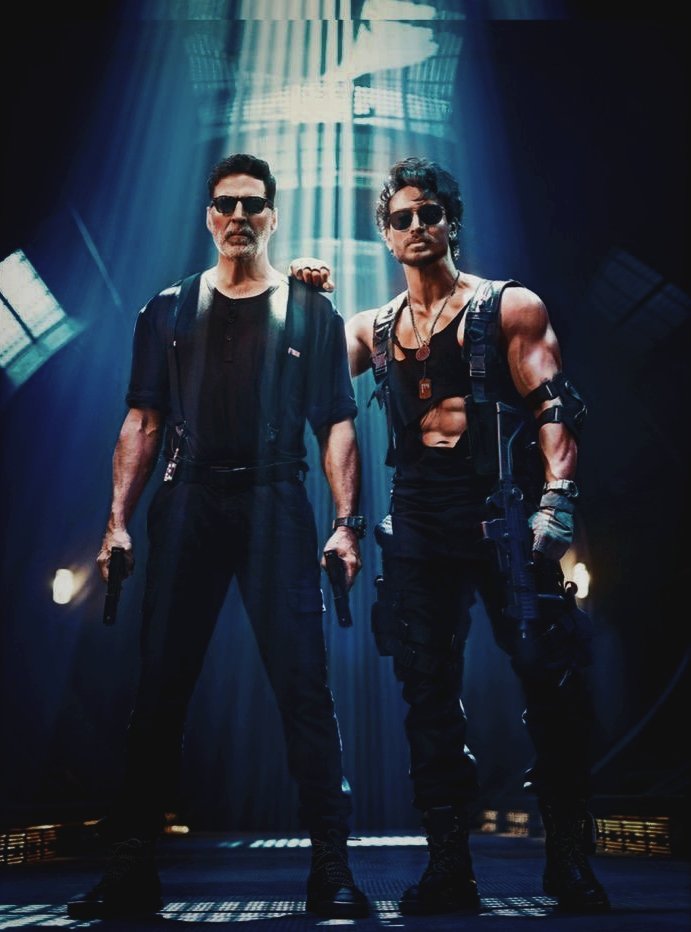 KShubhamsabale's tweet photo. Bade Miyan Chhote Miyan teaser to be out on Republic Day 2024 attached with @hrithik_roshan movie #fighter
The Biggest Action Entertainer all set to release on Eid 2024 #AkshayKumarFansClub
"LET THE BEAT DROP"
#AkshayKumar𓃵 #TigerShroff #BMCMTeaser https://t.co/2qkBHH2AVZ