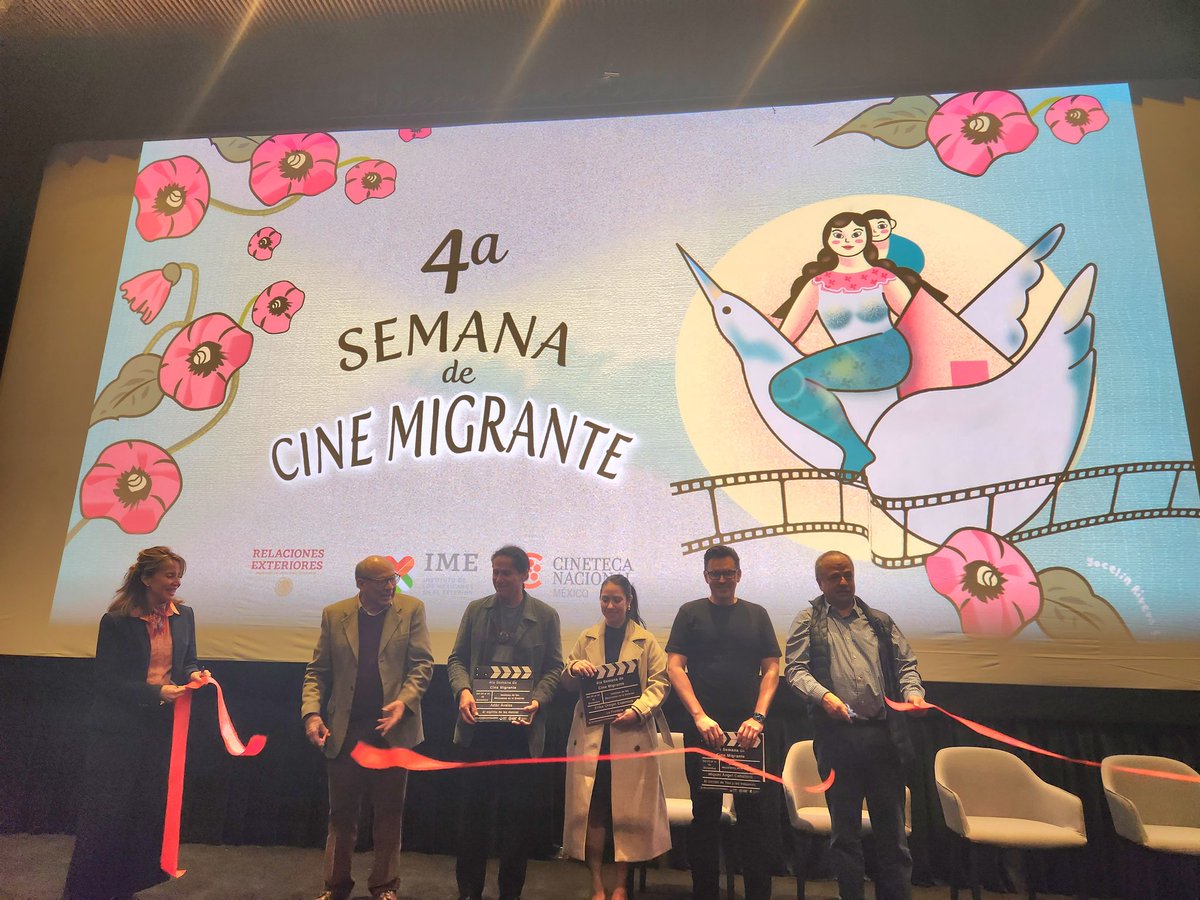 IME_SRE's tweet image. Con gran éxito comenzó la 4ta Semana de Cine Migrante en la @CinetecaMexico con la participación de los creadores y creadoras de:
🎬El corrido de Tita y las máquinas de Miguel Caballero
🎬La Frontera de Erika Oregel
🎬El espíritu de las danzas de Adán Ávalos #OrgulloMexicano