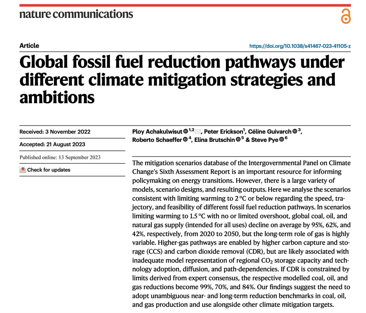 Lots of interest at #COP28 right now on Paris-aligned fossil fuel reduction pathways so thought I'd re-share three relevant publications I worked on this year: 1) @NatureComms paper analyzing 535 scenarios from the IPCC AR6. 2) 2023 #ProductionGap report 3) #10NewInsights