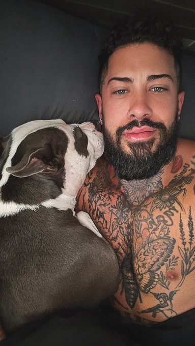 Would you cuddle with us?❤️ https://t.co/09rOwy9wrp