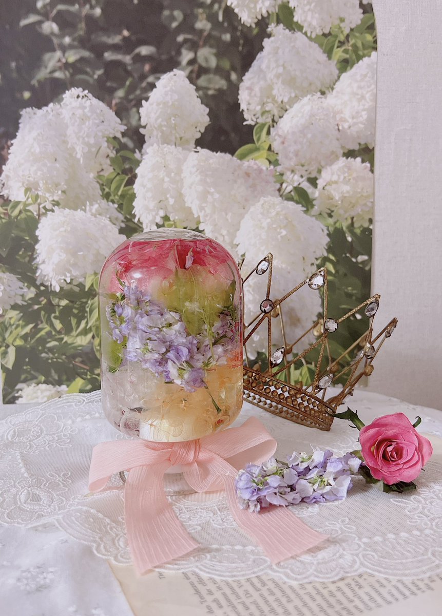 atelierderuril's tweet photo. Atelier de ruril
:𝐡𝐞𝐫𝐛𝐚𝐫𝐢𝐮𝐦 💐

화려하고 풍성한 느낌으로 원하셔서
작업한 하바리움✨

꼭 부케가 아니더라도 얼마든지 제작가능합니다 :)
#아뜰리에드루릴
📮문의는 DM https://t.co/zDr3XrovOV