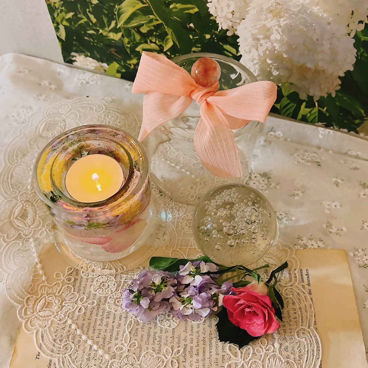 atelierderuril's tweet photo. Atelier de ruril class
: 𝑭𝒍𝒐𝒘𝒆𝒓 𝒄𝒂𝒏𝒅𝒍𝒆 𝒉𝒐𝒍𝒅𝒆𝒓💐
‘소중함을 더 오래 향기롭게 간직하고
싶은 마음으로’

하바리움과 함께 주문하셨어요~
하바리움에 사용한 꽃으로 동일하게 
작업했습니다 :)

#아뜰리에_드_루릴
-
🔖문의는 DM https://t.co/LUrTBOEmzA