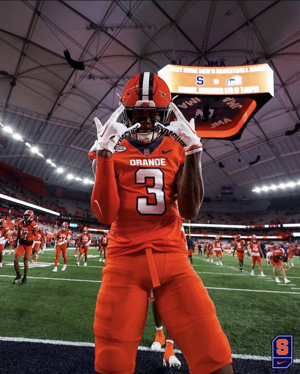 Beyond Blessed to receive a offer from the Syracuse University! @FranBrownUGA @CuseFootball @Andrew_Ivins @adamgorney @SWiltfong247 @ChadSimmons_