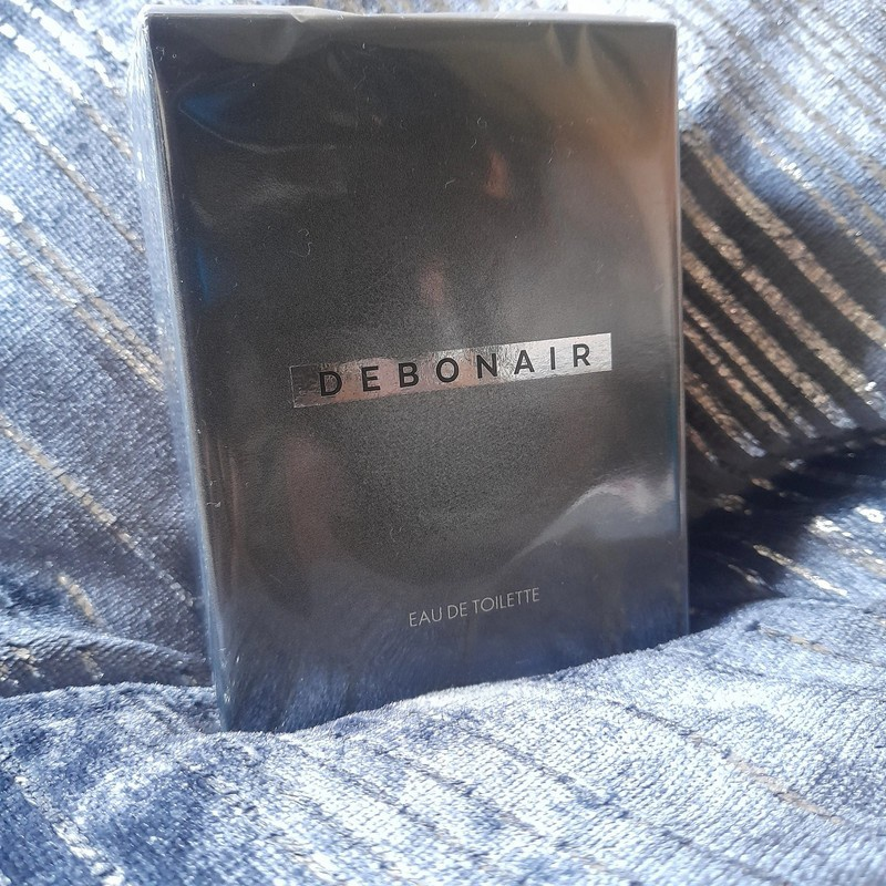 I'm a quiet, one-scent man... but <a href="/MisterJosiahT/">Josiah Tucker</a> just made the scent of the decade! #DEBONAIRscent is out tomorrow and y'all need to get it! It's worth it!