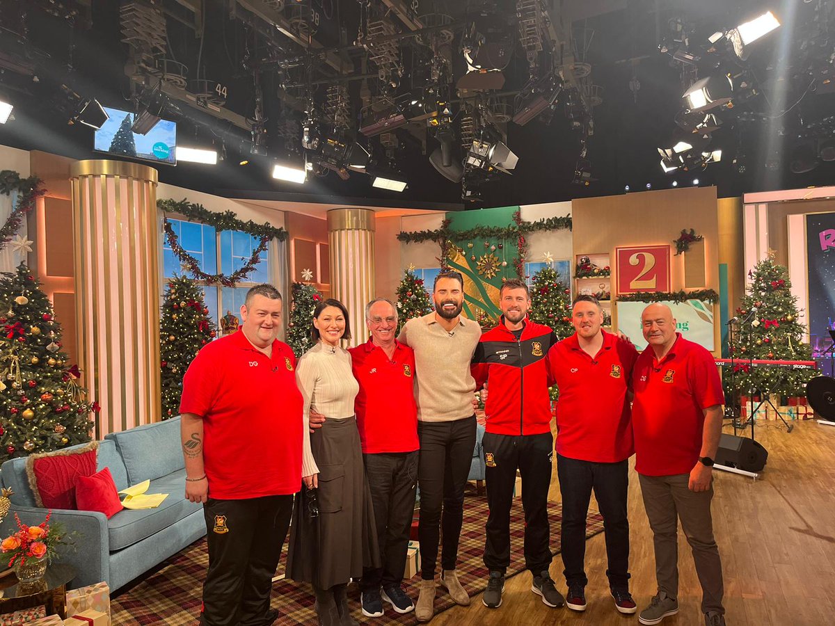 @Specsavers Best Worst Team @CwmAlbionAFC on tour @ @ITV @thismorning great to chat with @Rylan and @EmmaWillis about the club and our experience working with @Redknapp