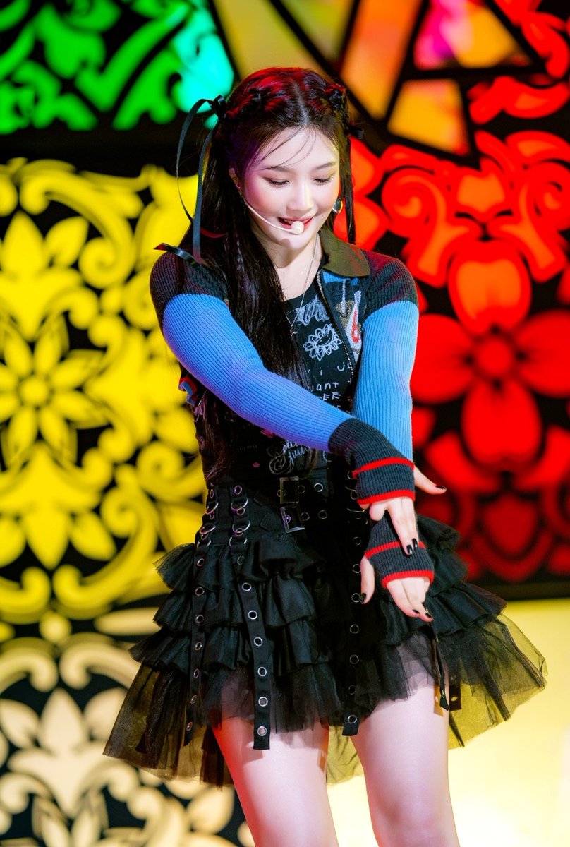 chill kill — inkigayo on-site photos

🔗 m.programs.sbs.co.kr/enter/gayo/vis…

#JOY #조이 <a href="/RVsmtown/">Red Velvet</a>