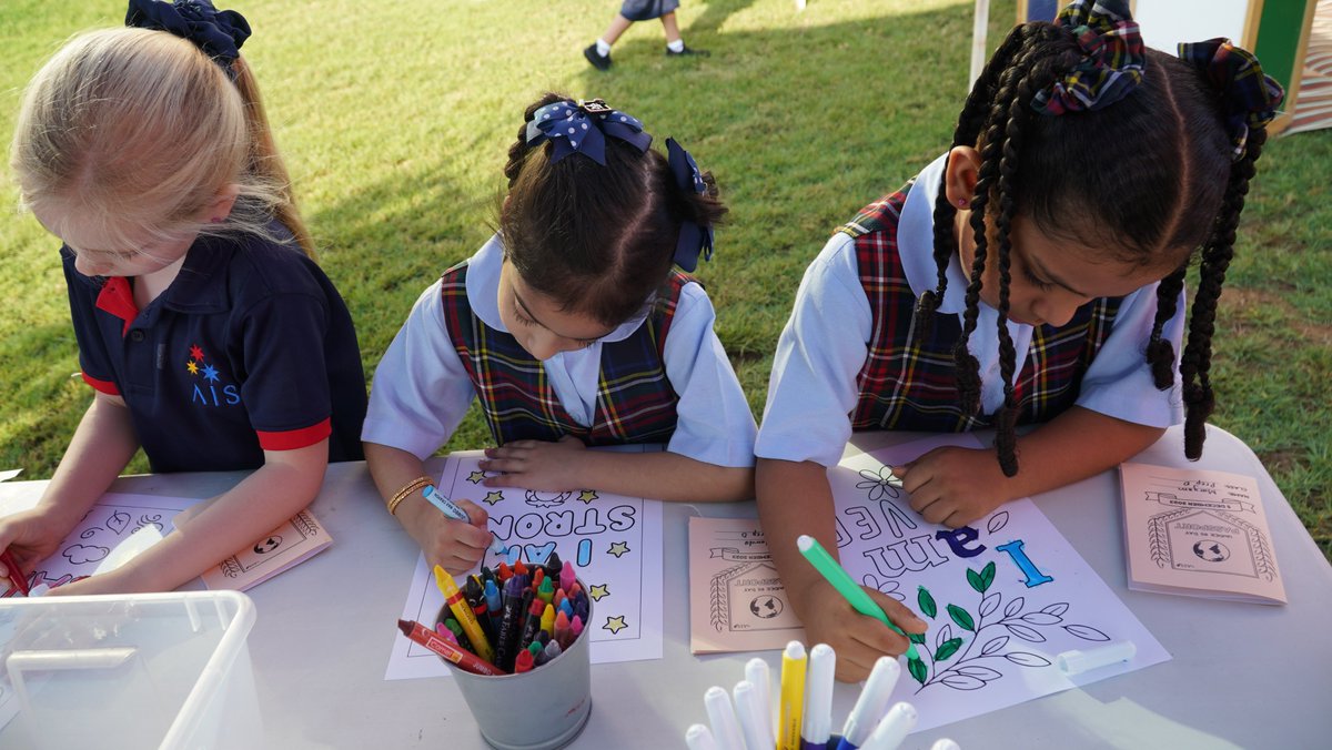 AISsharjah's tweet image. Our youngest students immersed themselves in a day filled with exciting activities at today's Under 8s Day!🎨🌟

#AISPrimarySch #AISHappiness #AISEvents